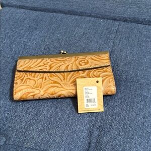Patricia Nash kiss lock wallet